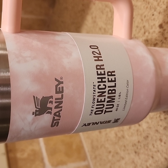 NWT IN BOX STANLEY PINK TYE DYE 40 OZ TUMBLER LIMITED EDITION COLOR. - Picture 4 of 7